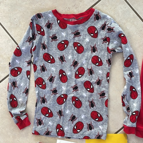Spider-Man pajamas - Picture 4 of 5